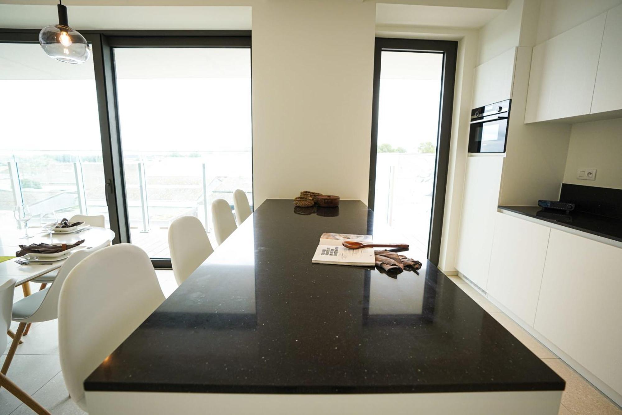 Huswell - Beautiful Apartment With Communal Pool And Gym Ostend Exterior photo